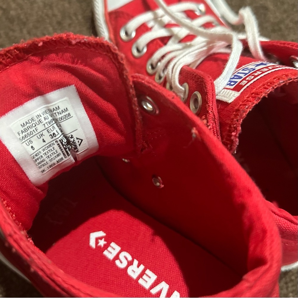 Red Converse - Picture 6 of 7